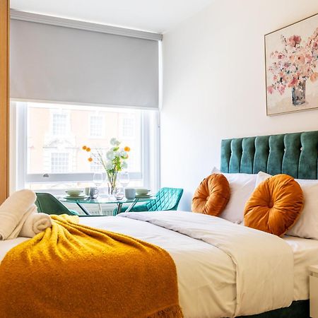 Clarges- Hsk Suites London Bagian luar foto