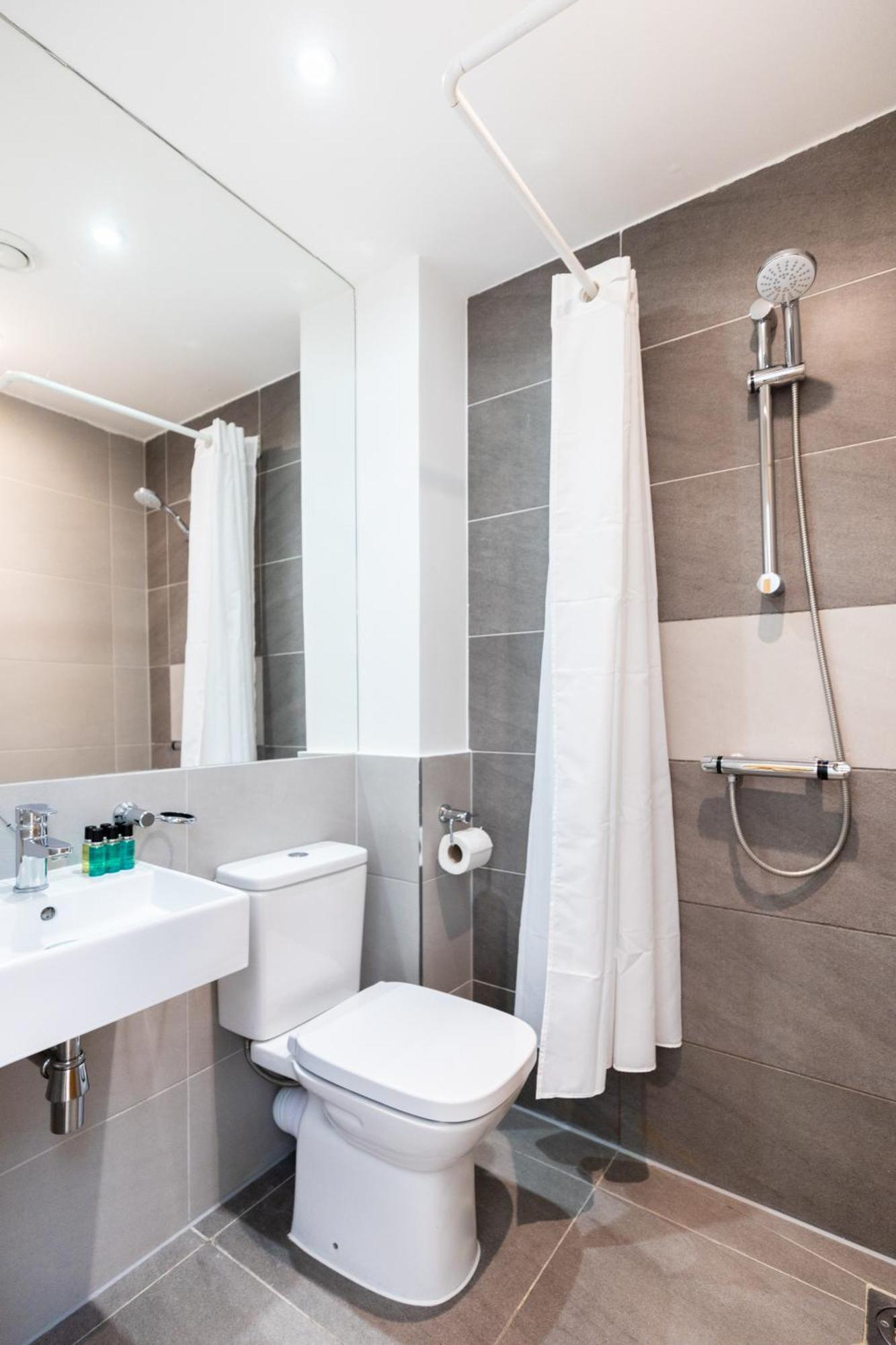 Clarges- Hsk Suites London Bagian luar foto