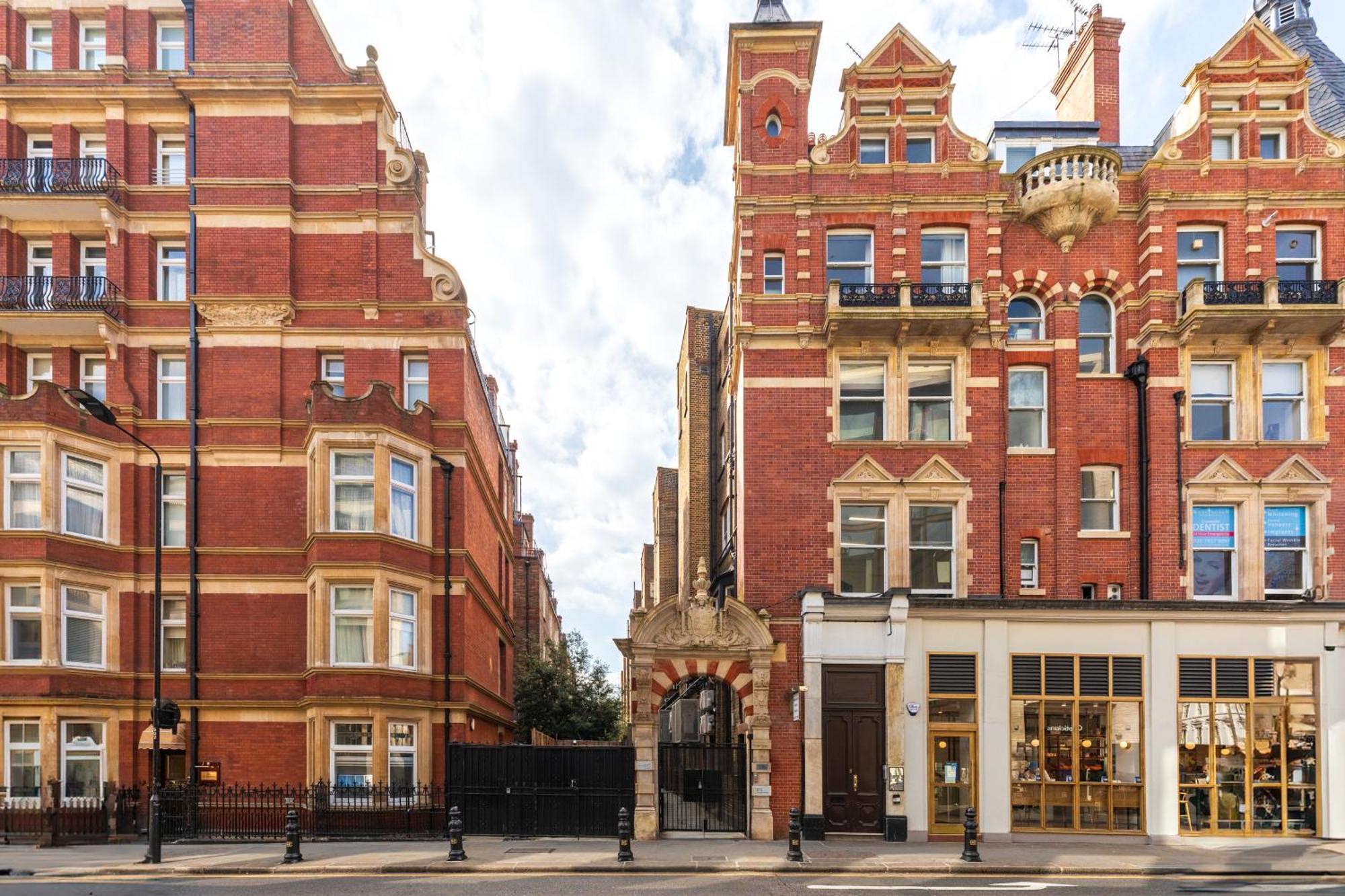 Clarges- Hsk Suites London Bagian luar foto