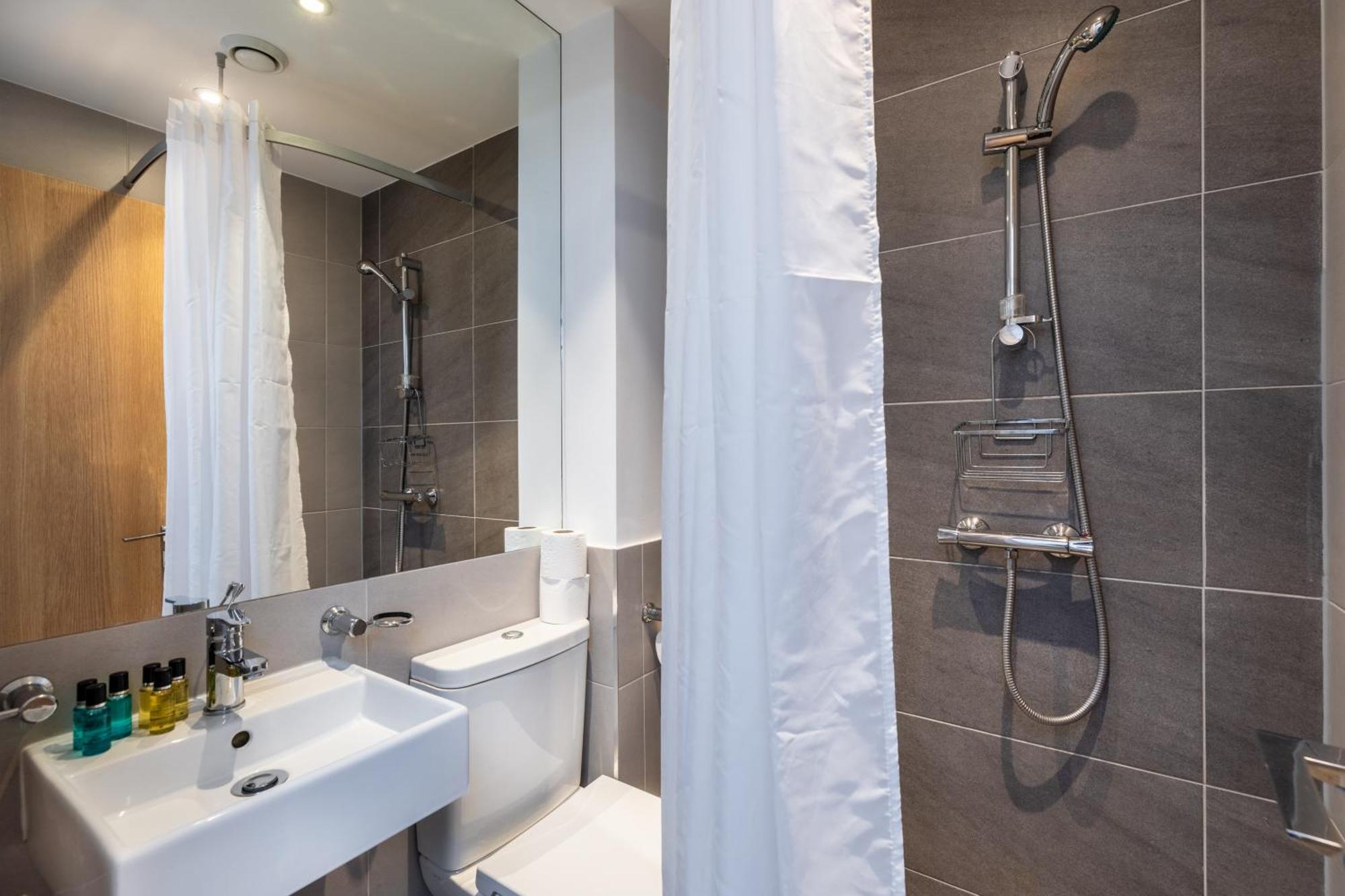 Clarges- Hsk Suites London Bagian luar foto