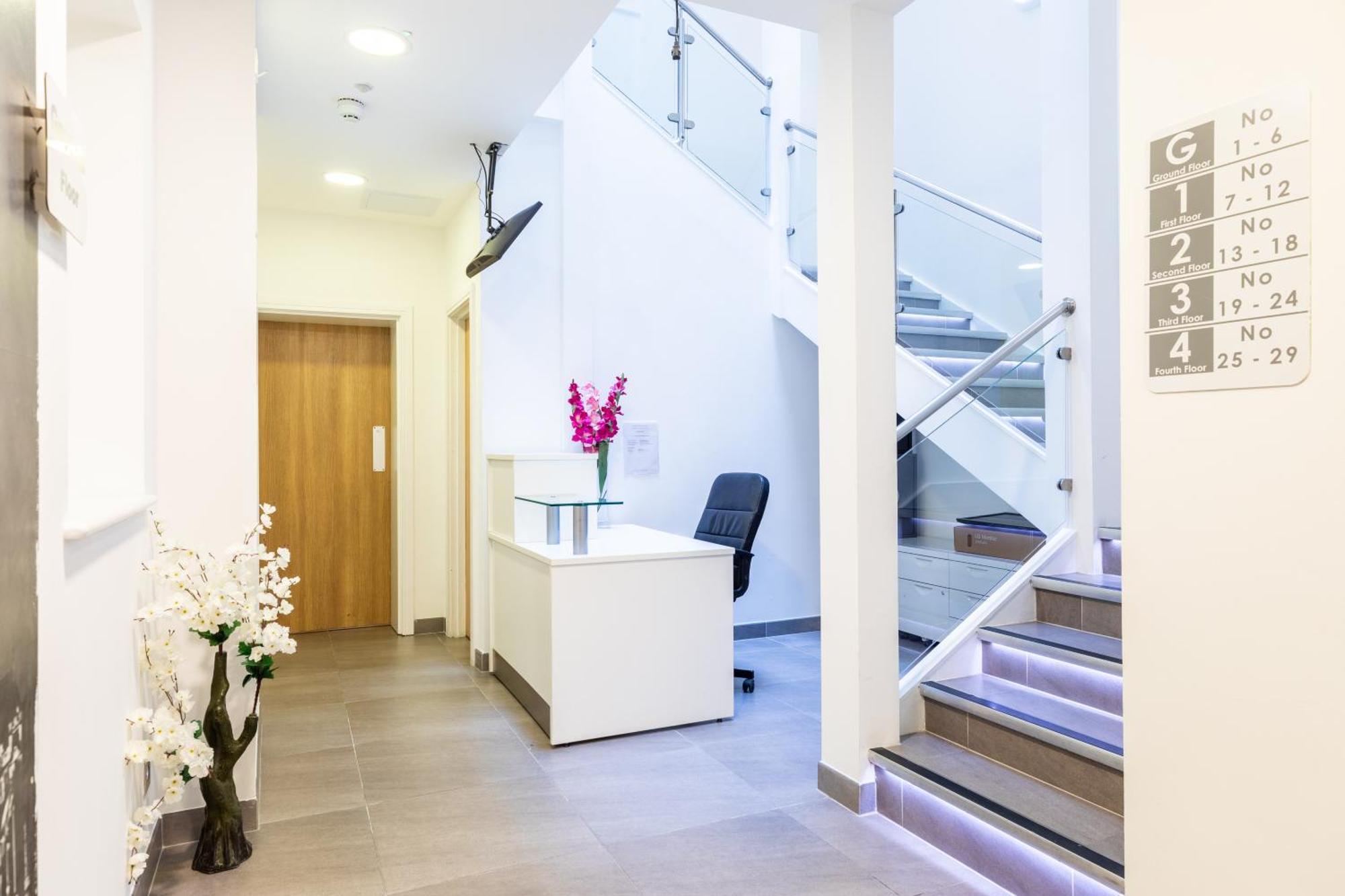 Clarges- Hsk Suites London Bagian luar foto