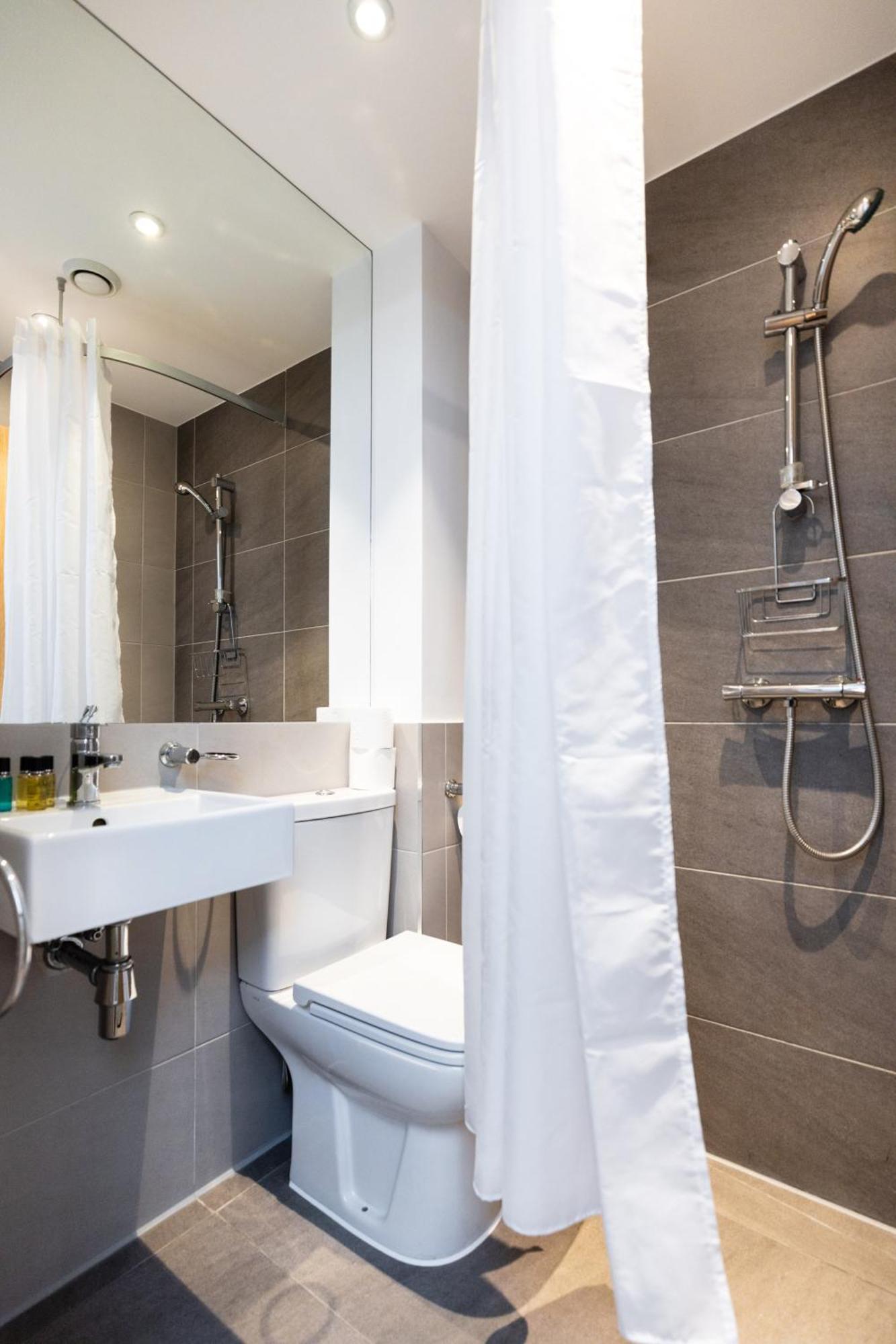Clarges- Hsk Suites London Bagian luar foto