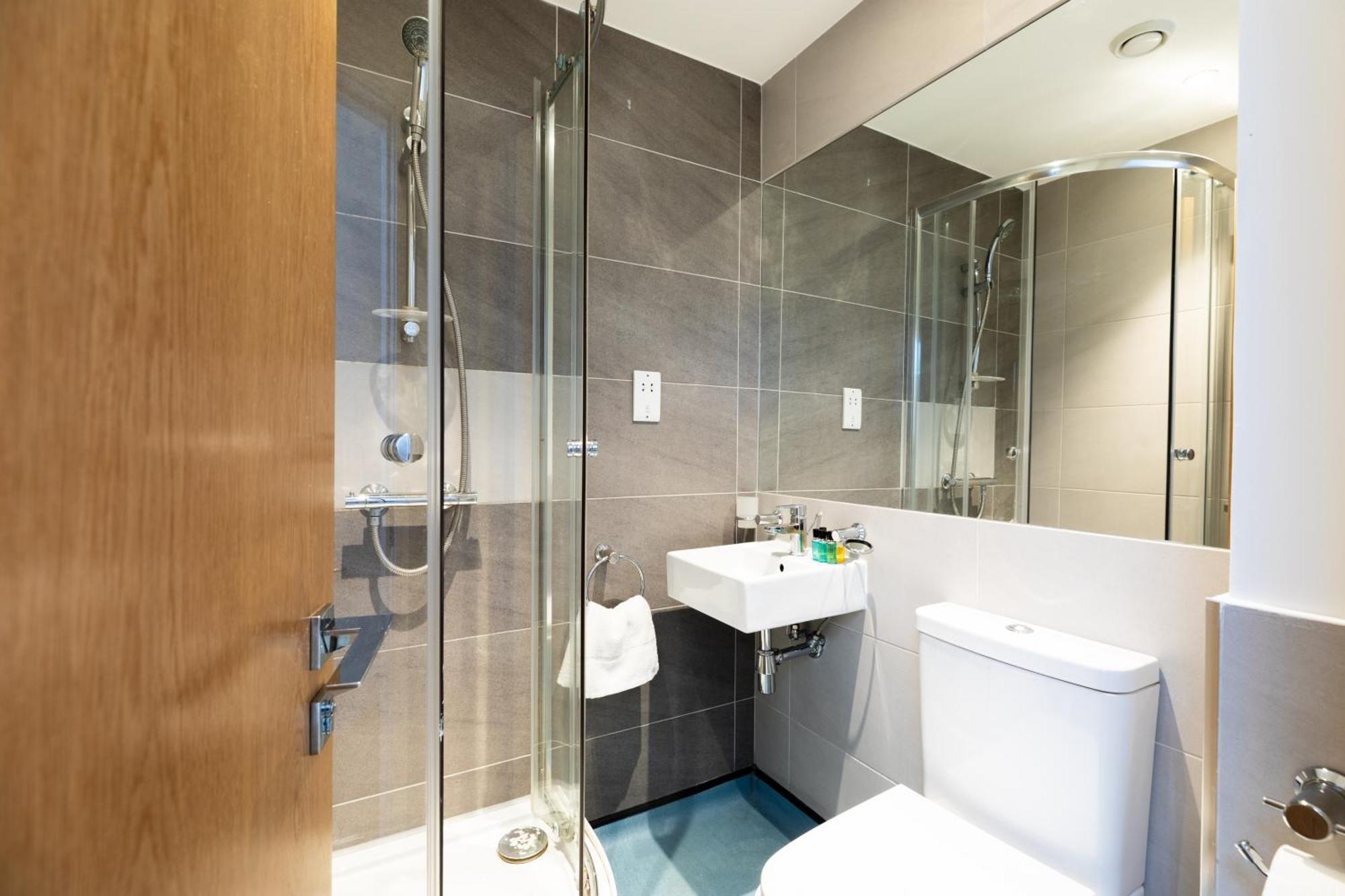 Clarges- Hsk Suites London Bagian luar foto