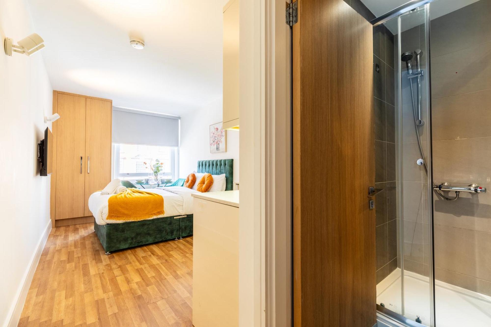 Clarges- Hsk Suites London Bagian luar foto
